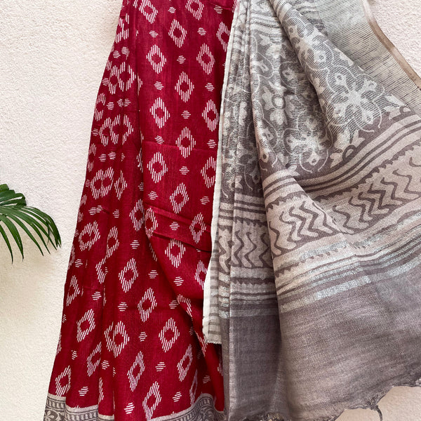 Make a statement with this Luxurious Multicolor Linen Saree